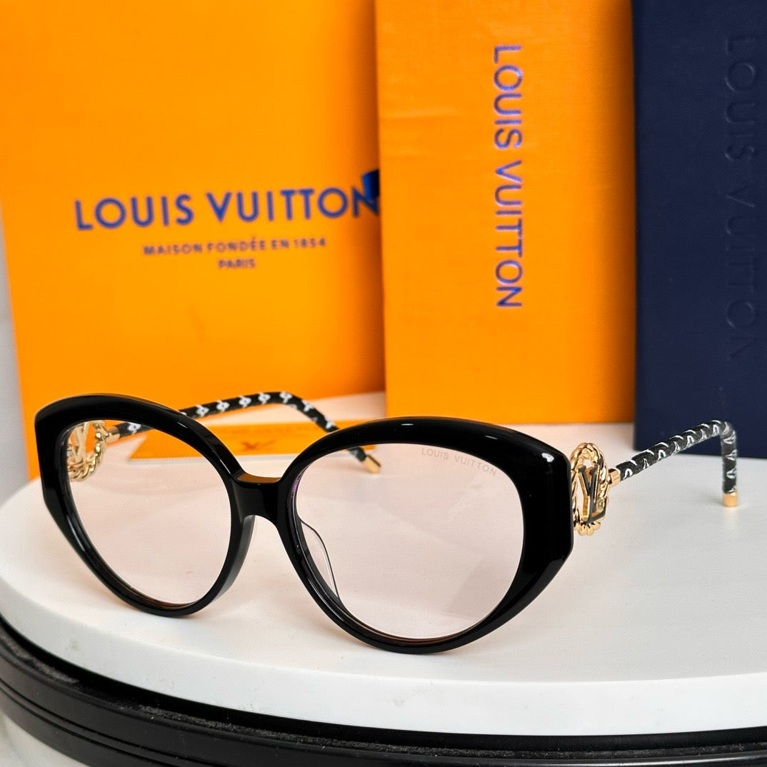 Louis Eyewear SIZE: 57-16-145
