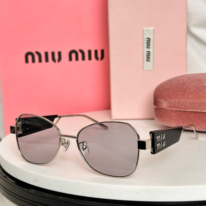 MIU MI* Eyewear SIZE: 55-18-145