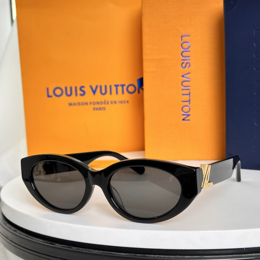 Louis Eyewear SIZE: 51-20-143