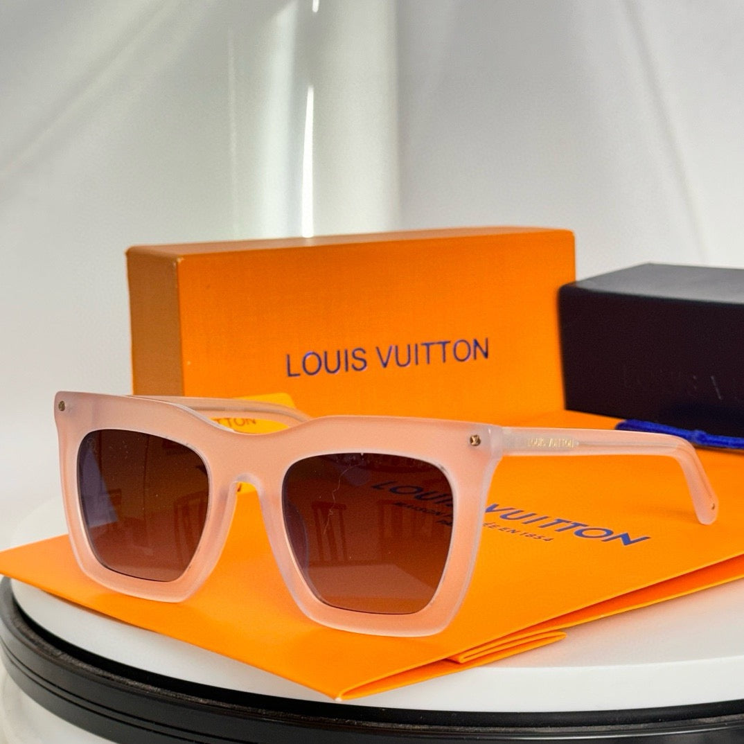 Louis Eyewear SIZE: 53-23-145