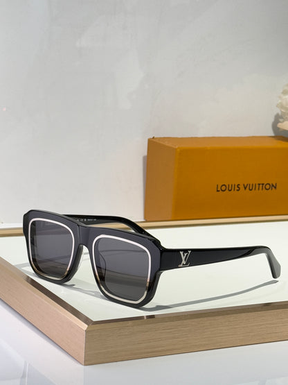Louis Eyewear SIZE: 53-21-145