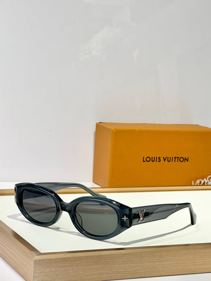 Louis Eyewear SIZE: 51-23-145