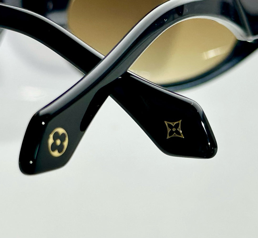Louis Eyewear SIZE: 51-23-145