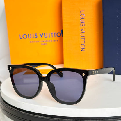Louis Eyewear SIZE: 55-18-145