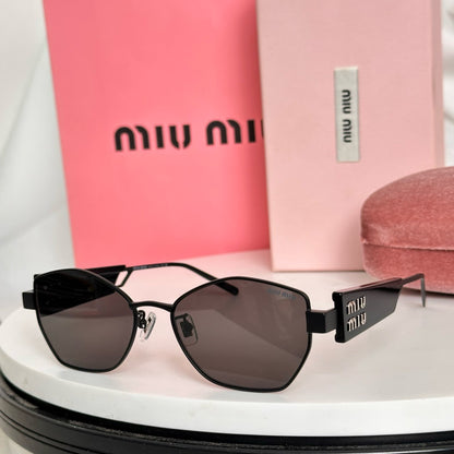 MIU MI* Eyewear SIZE: 55-18-145