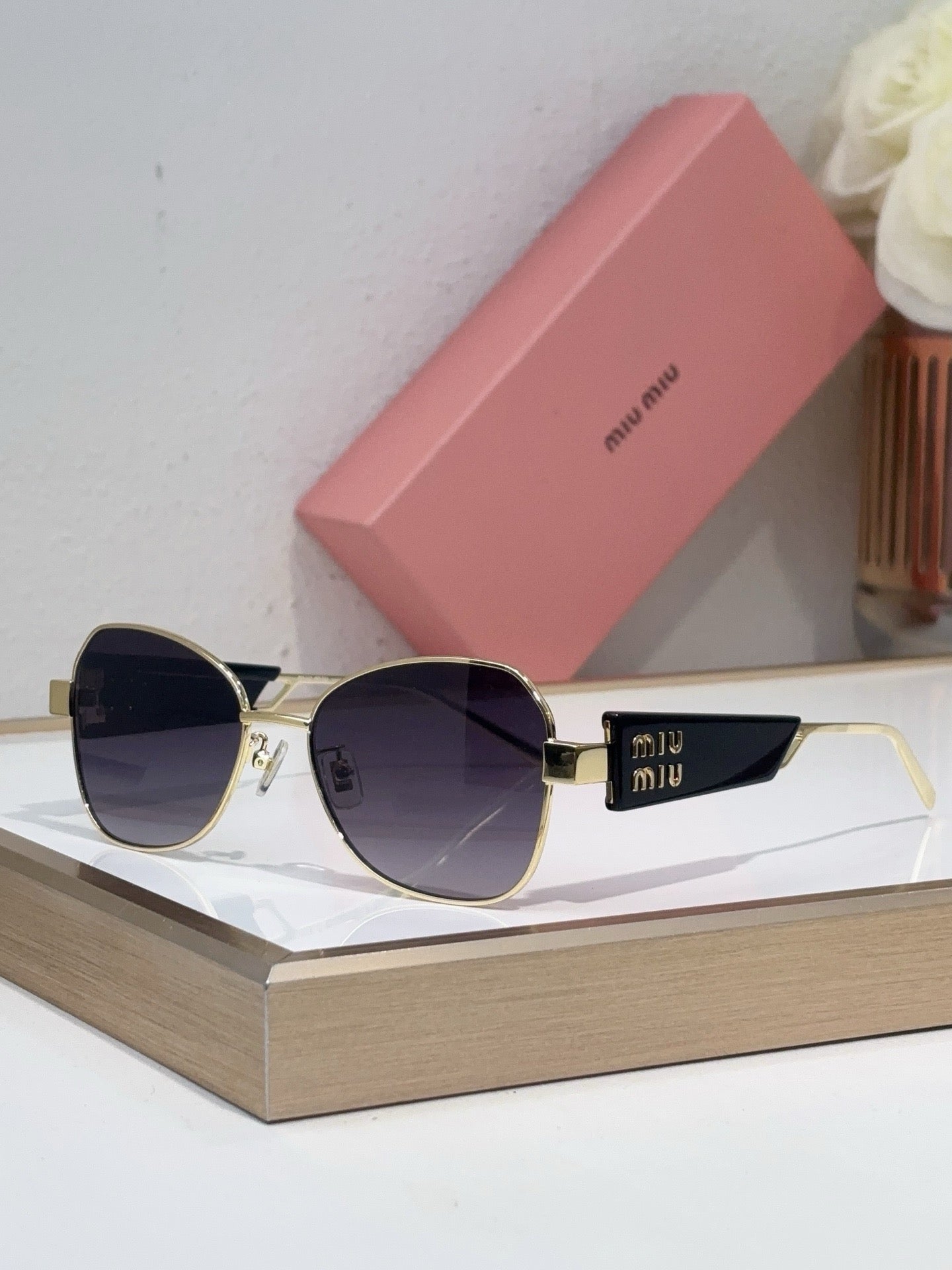 MIU MI* Eyewear SIZE: 55-18-145