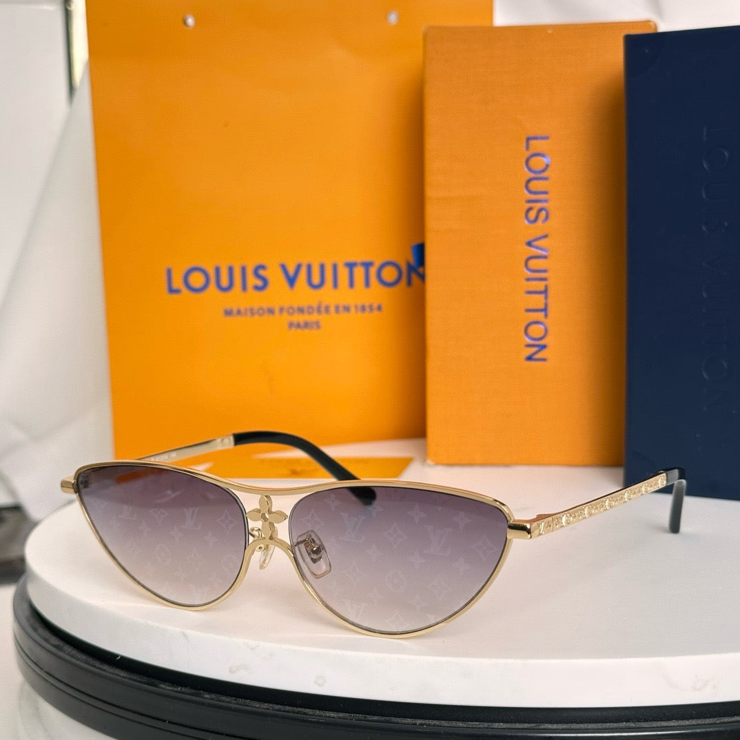 Louis Eyewear SIZE: 61-14-145