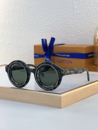 Louis Eyewear SIZE: 43-30-145
