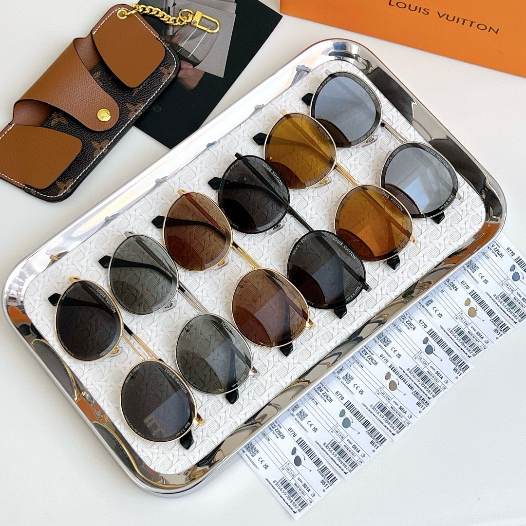 Louis Eyewear SIZE: 56-20-145