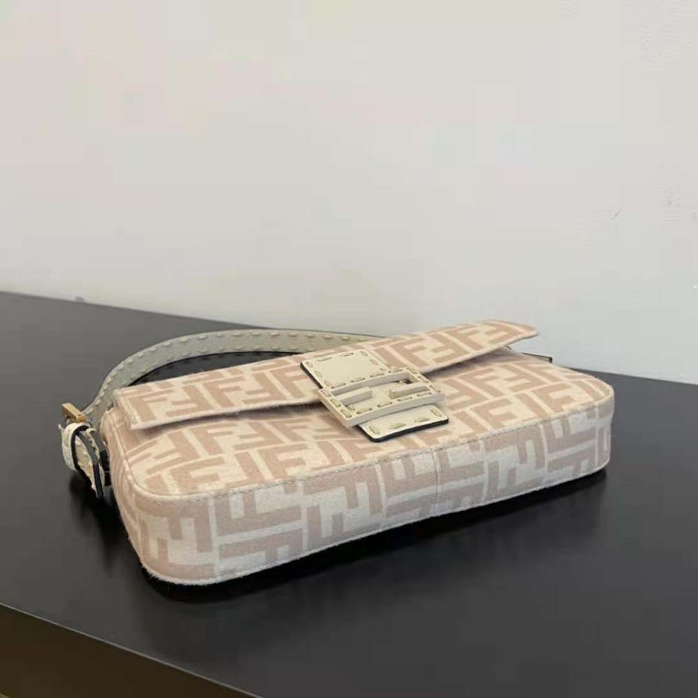 Fd Women Medium Baguette 1997 Beige FF Wool Bag