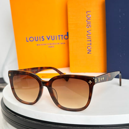 Louis Eyewear SIZE: 56-19-143