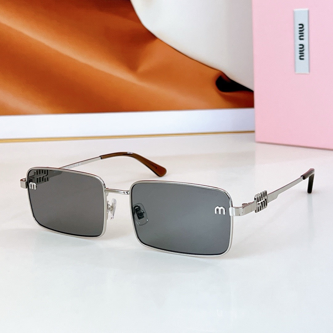 MIU MI* Eyewear SIZE: 57-18-145