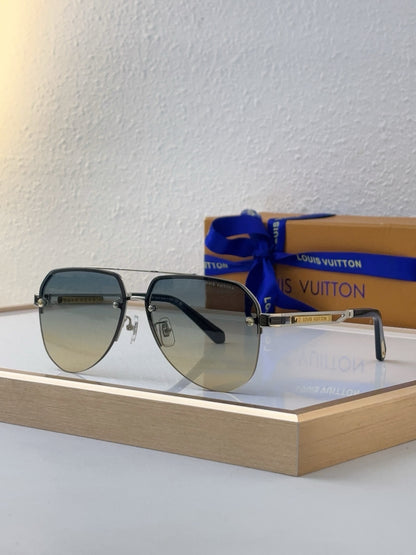 Louis Eyewear SIZE: 62-13-145
