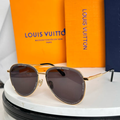 Louis Eyewear SIZE: 52-21-145
