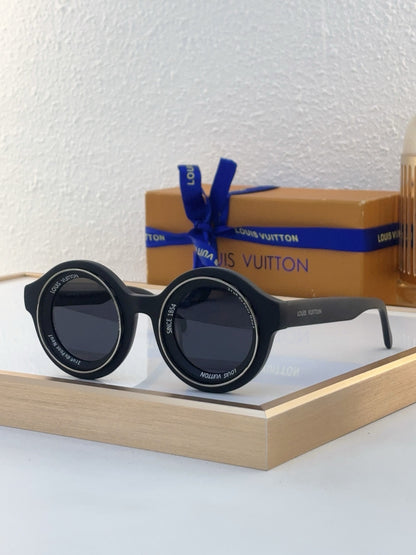 Louis Eyewear SIZE: 43-30-145