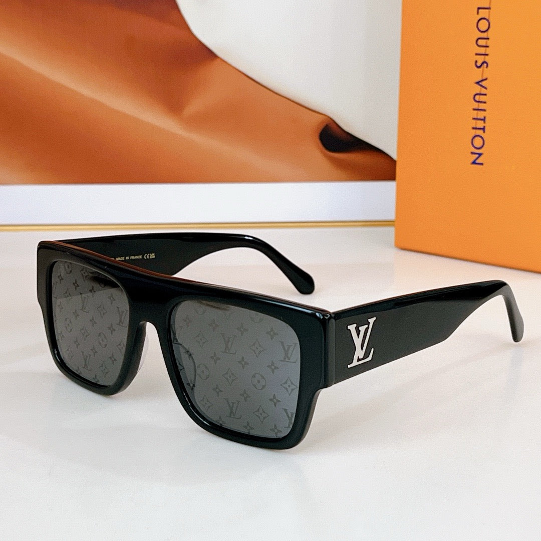Louis Eyewear SIZE: 54-19-148