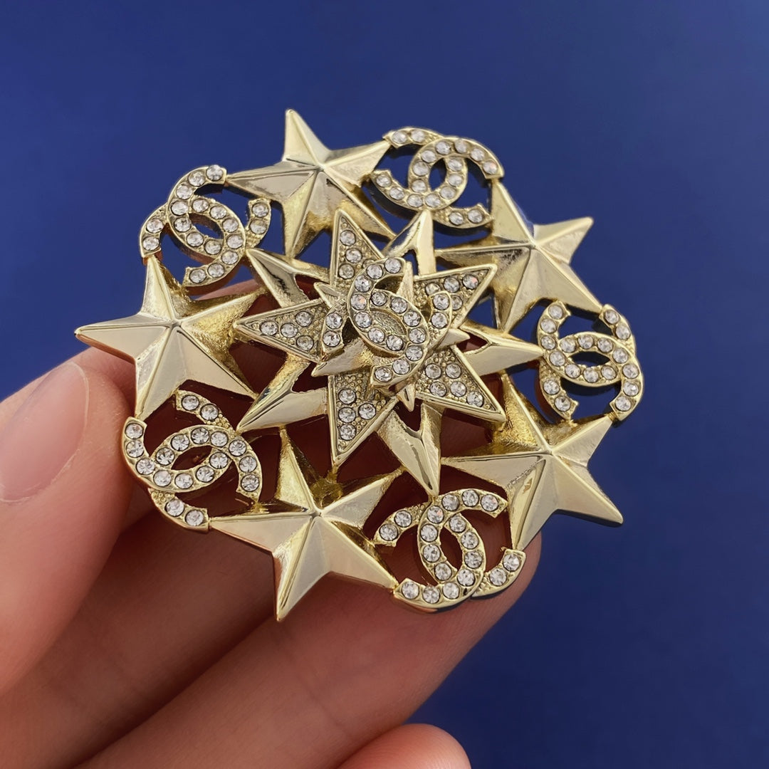 CC new arrival brooch 015