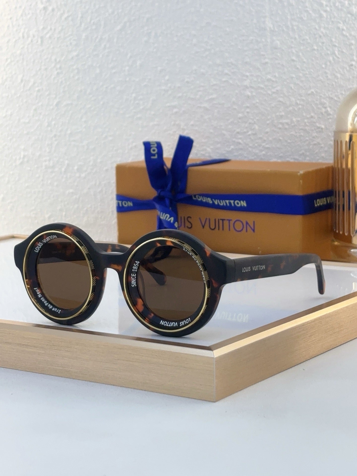 Louis Eyewear SIZE: 43-30-145