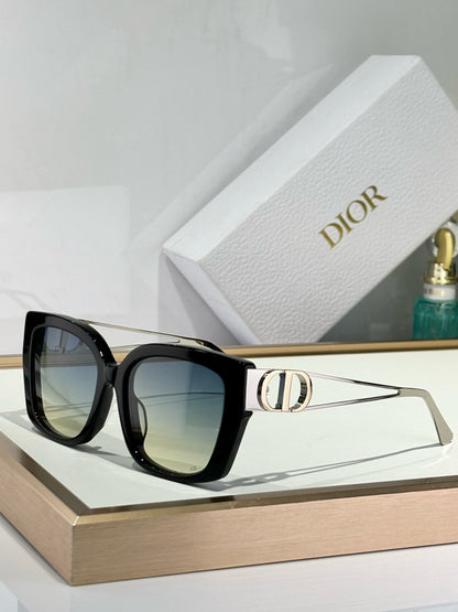 DI*R Eyewear SIZE: