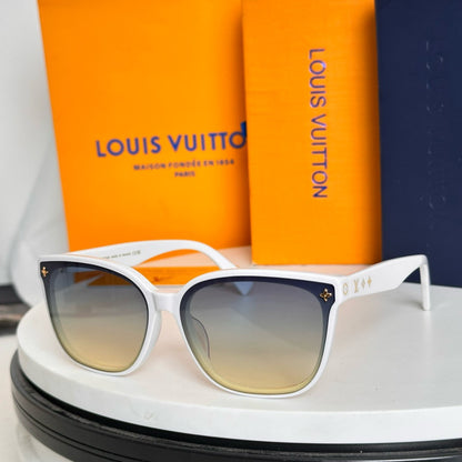 Louis Eyewear SIZE: 56-19-143