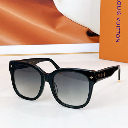 Louis Eyewear SIZE: 56-18-143
