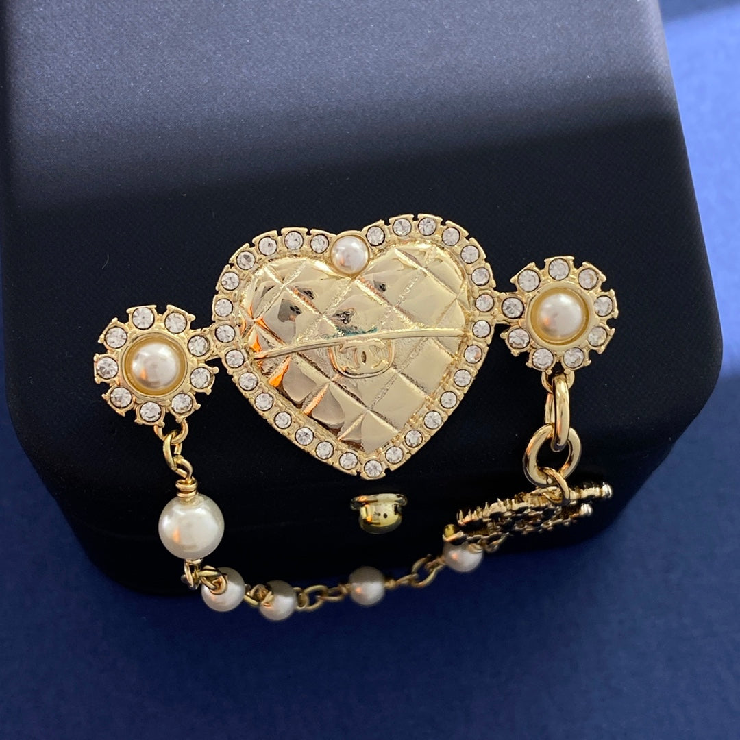 CC new arrival brooch 018