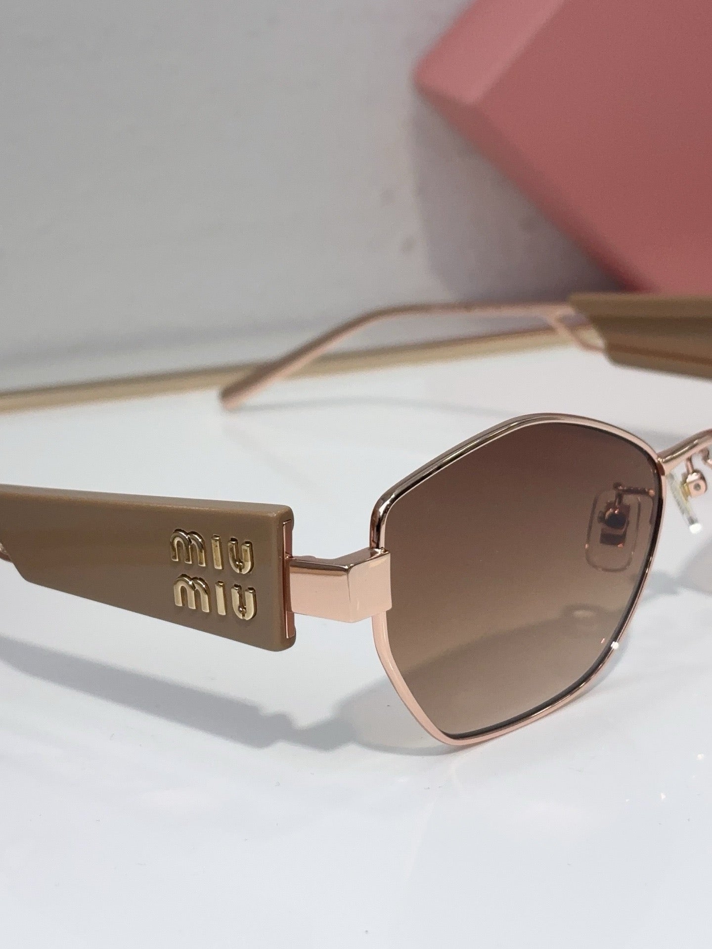 MIU MI* Eyewear SIZE: 55-18-145