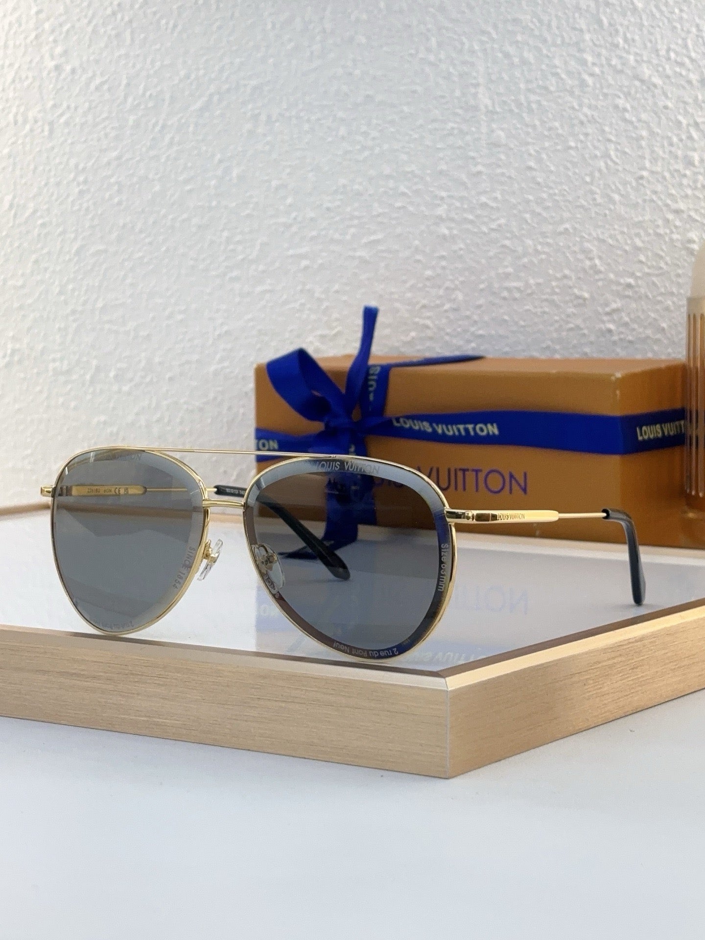 Louis Eyewear SIZE: 63-13-145