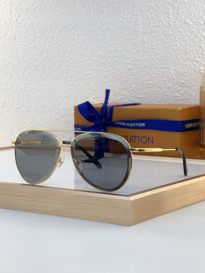 Louis Eyewear SIZE: 63-13-145