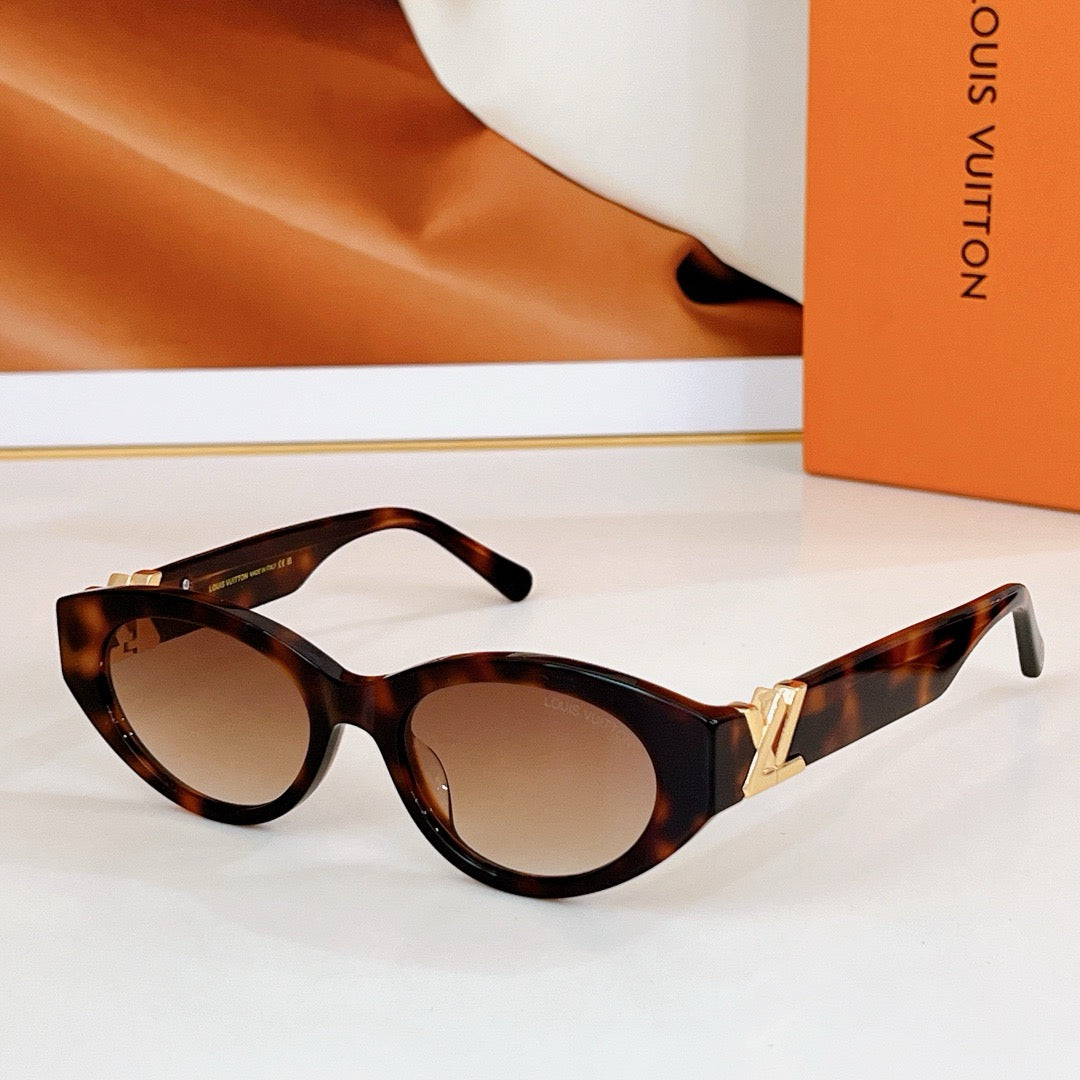 Louis Eyewear SIZE: 51-20-140