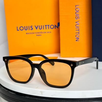 Louis Eyewear SIZE: 63-15-146