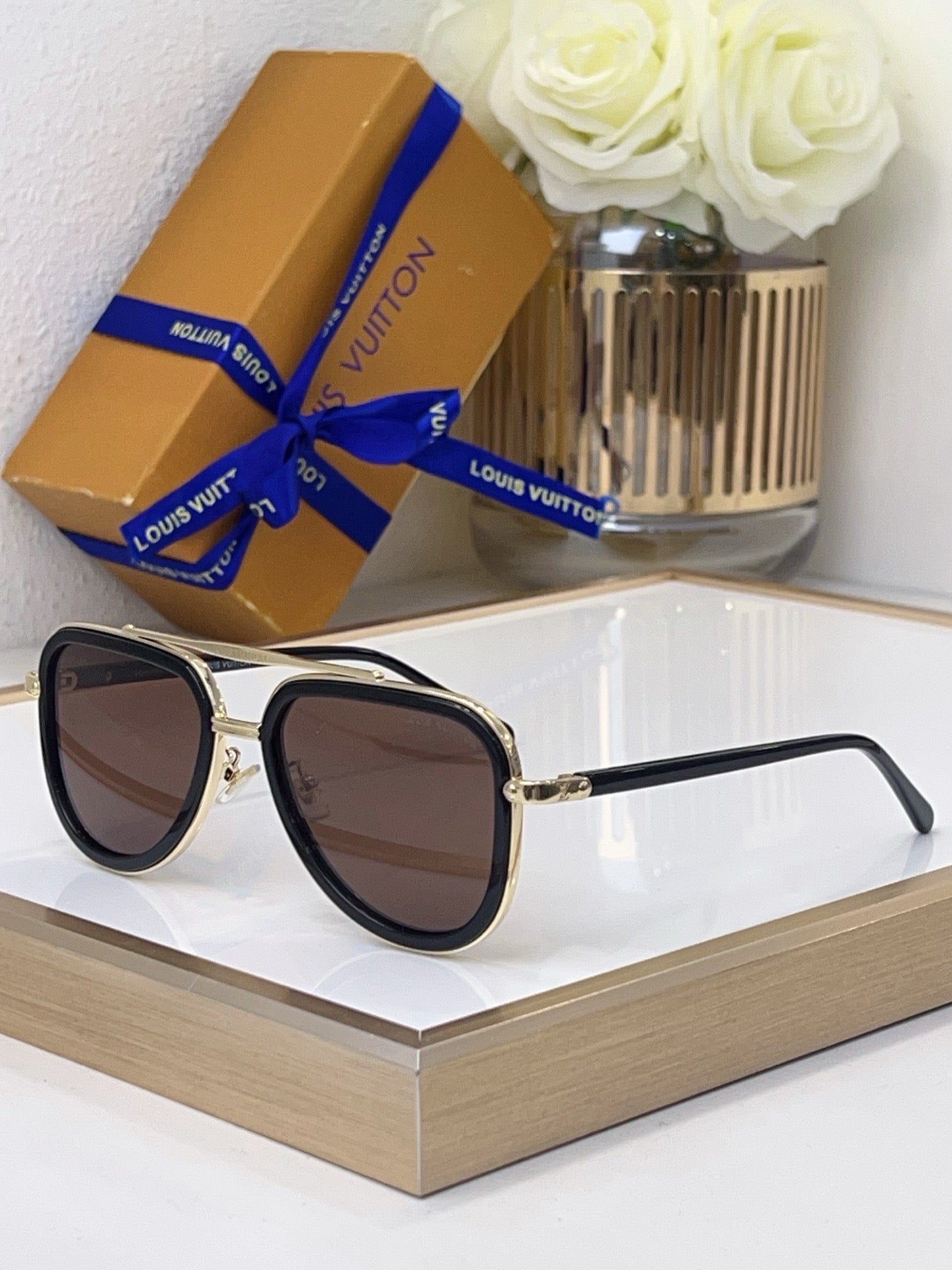 Louis Eyewear SIZE: 58-17-145