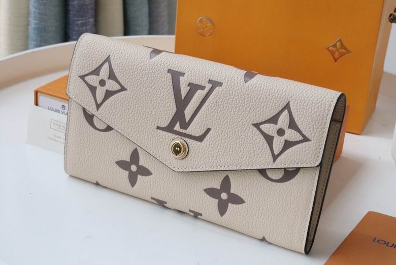 L Wallet 19.5X10.5X2.5cm 09