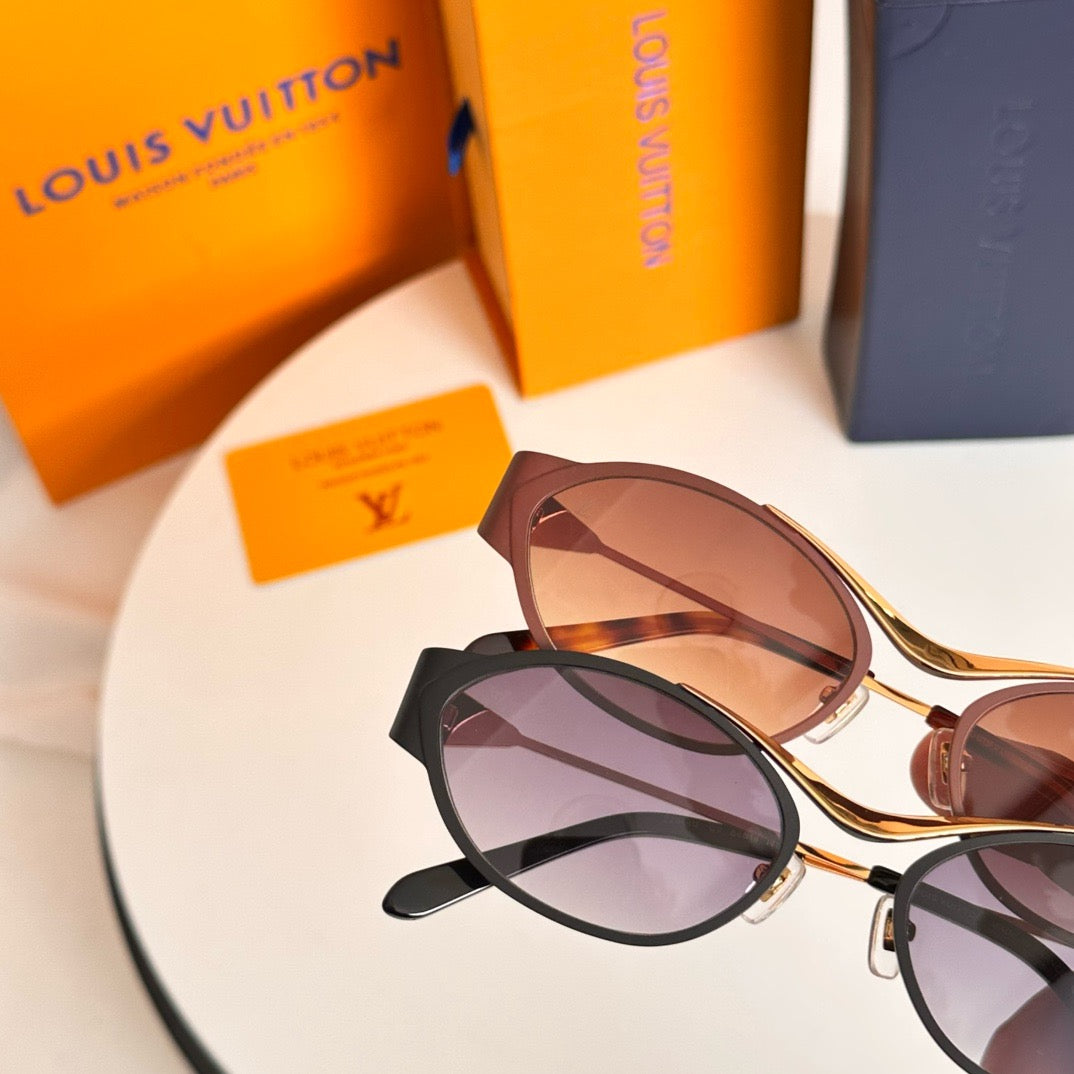 Louis Eyewear SIZE: 56-19-143