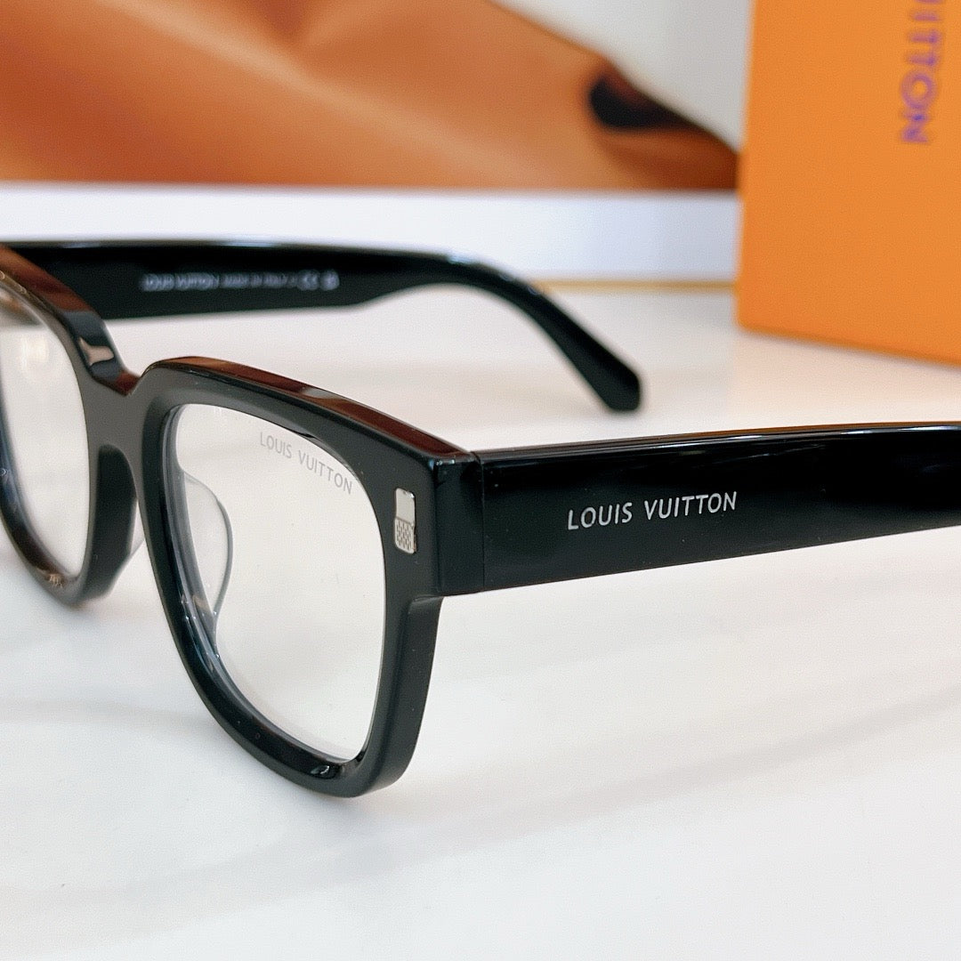 Louis Eyewear SIZE: 51-21-145