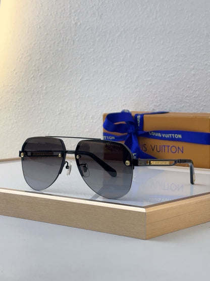 Louis Eyewear SIZE: 62-13-145