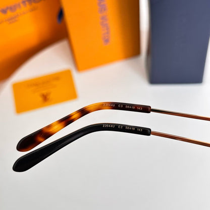 Louis Eyewear SIZE: 56-19-143