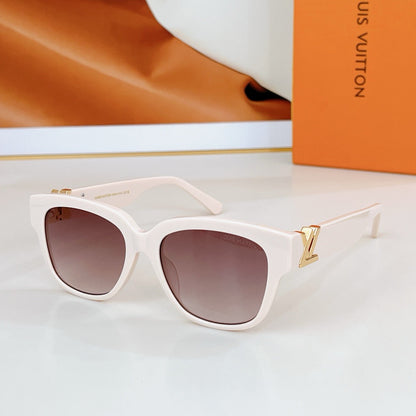 Louis Eyewear SIZE: 53-18-140