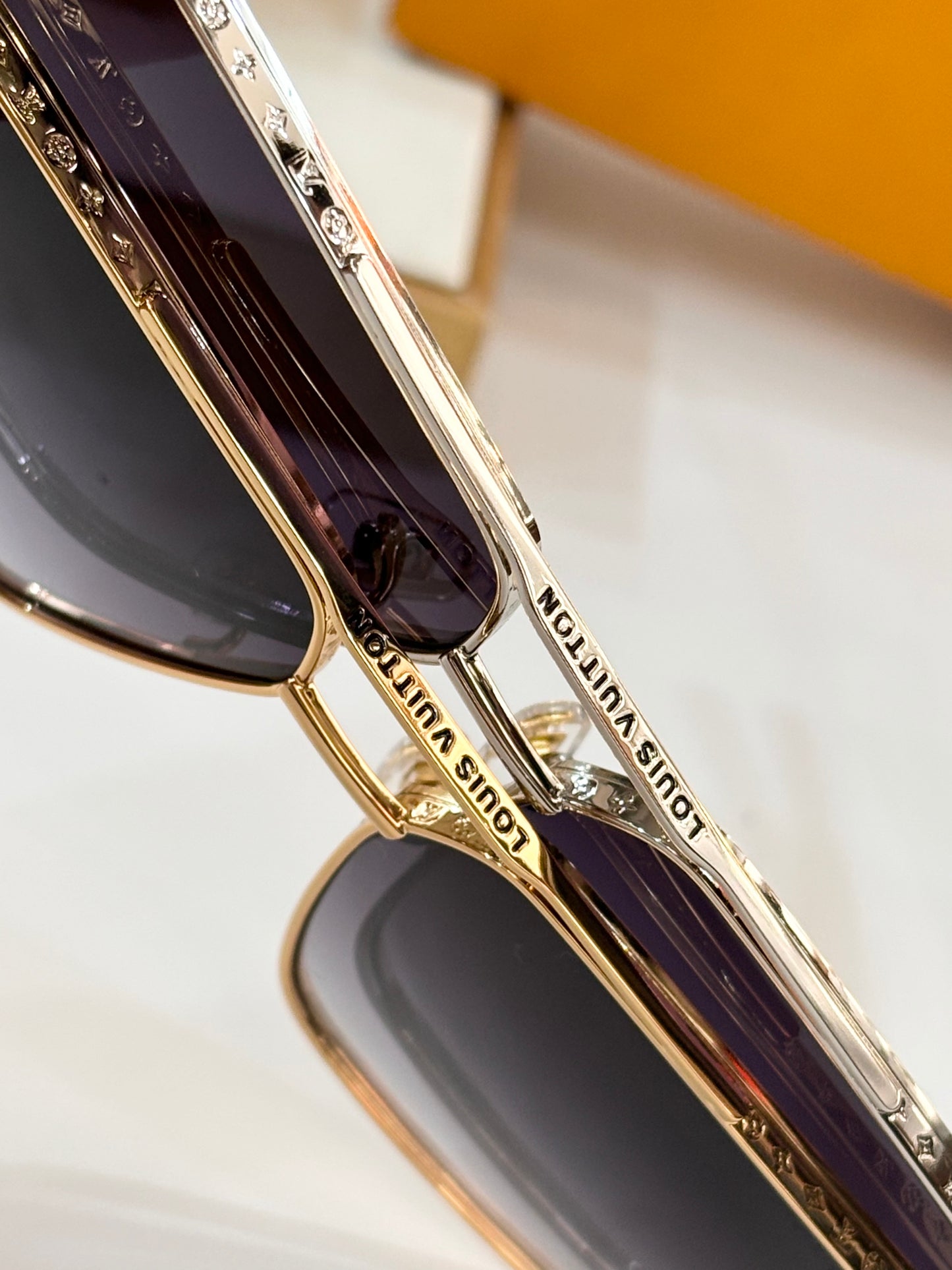 Louis Eyewear SIZE: 62-12-145