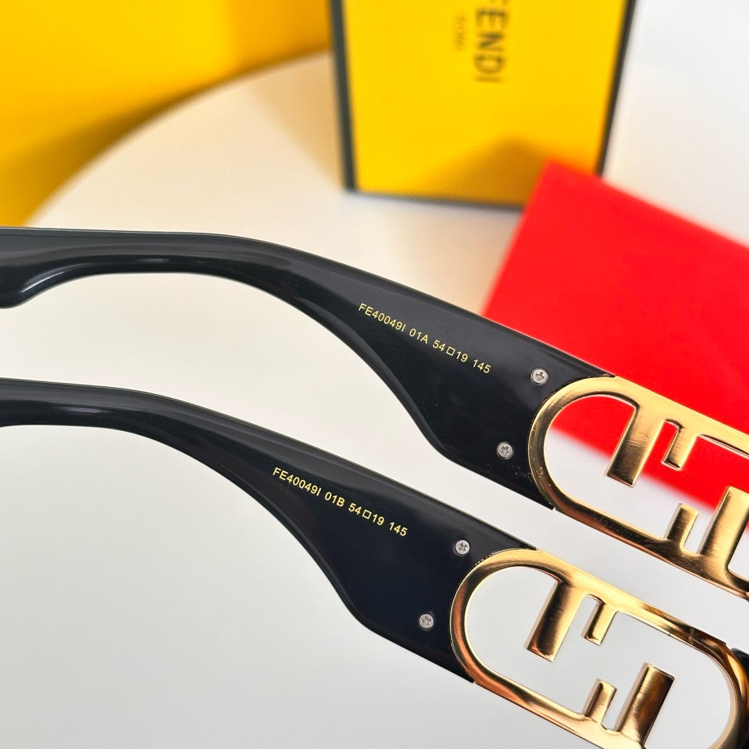 FEND* Eyewear SIZE: