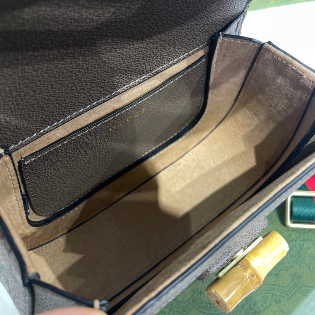 GC379   8.3x5.9x2.8inch
