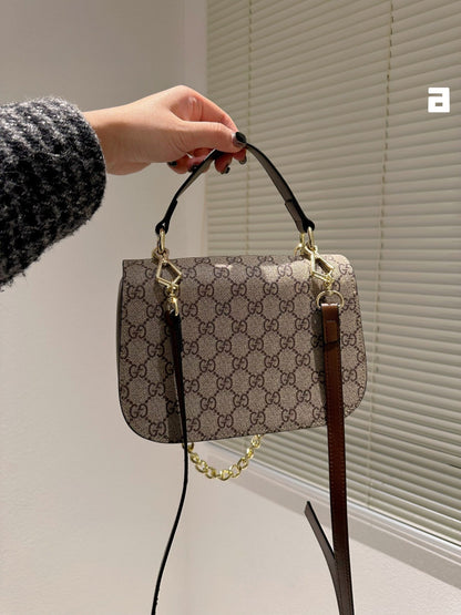 GC497 Gc Blondie top-handle Bag / 9"W x 6"H x 4.3"D