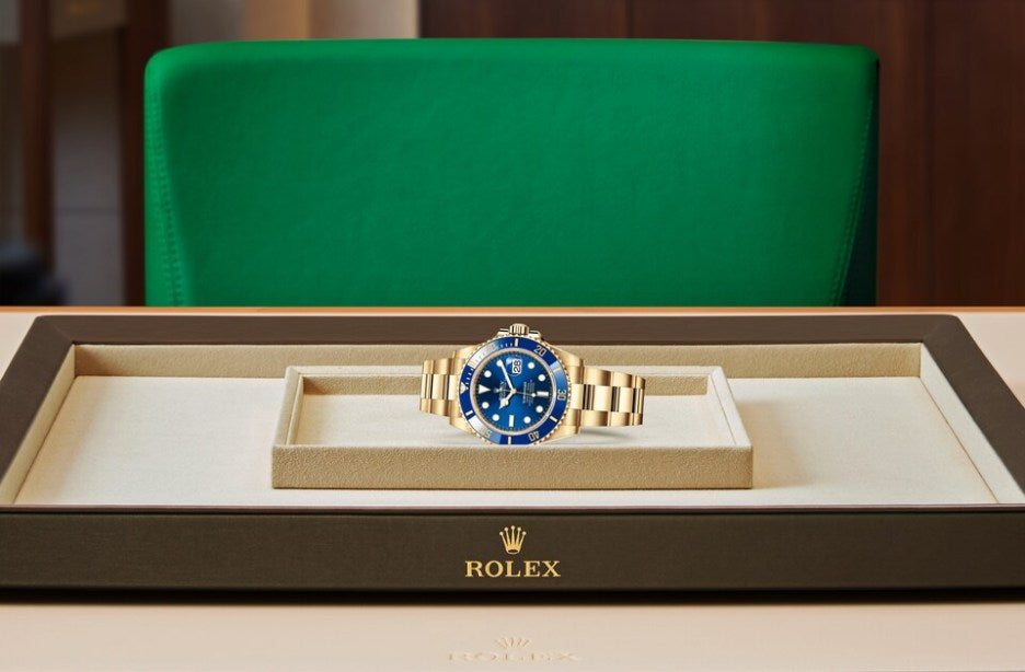 Rlx Perpetual Submariner Date 41mm Blue Dial Yellow Gold 126618LB