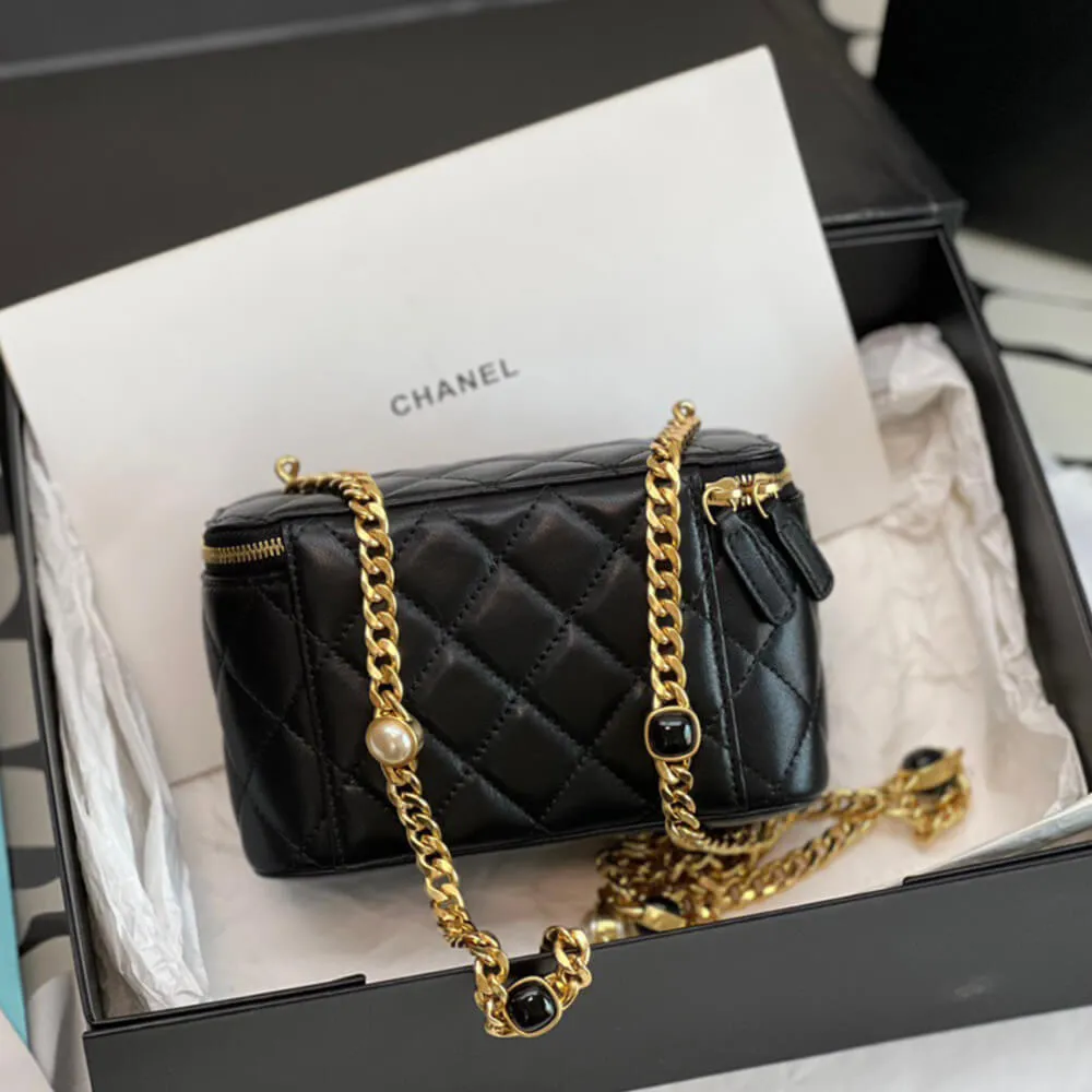 CC VANITY WITH CHAIN