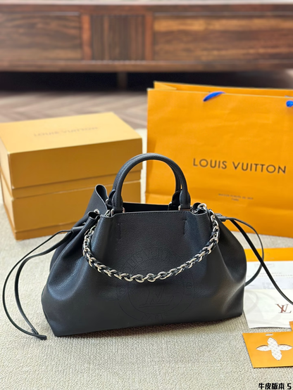 Louis new arrival bella bag size: 30 * 24cm