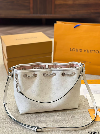 Louis new arrival bella Monogram bag size:26*23 cm