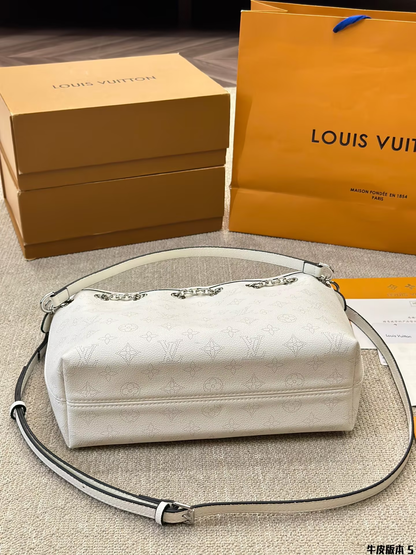 Louis new arrival bella Monogram bag size:26*23 cm