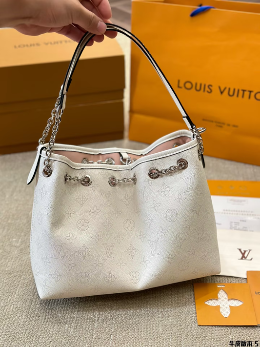 Louis new arrival bella Monogram bag size:26*23 cm