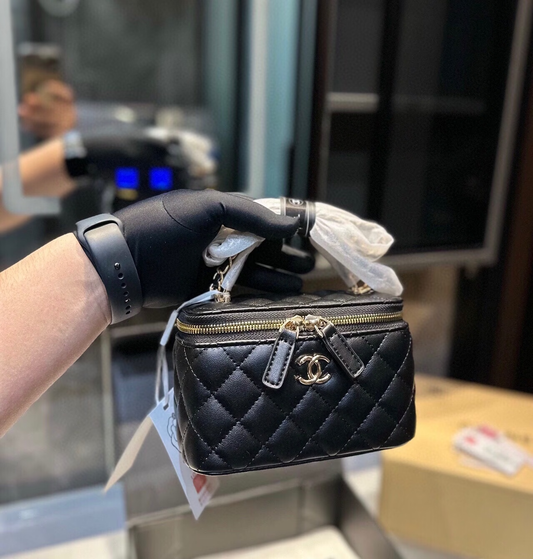 CC new arrival box bag size: 18*12 cm