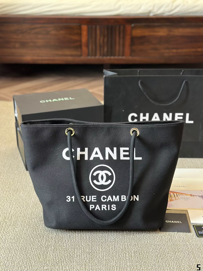 CC new arrival Vintage 24k tote bag size: 30*30 cm